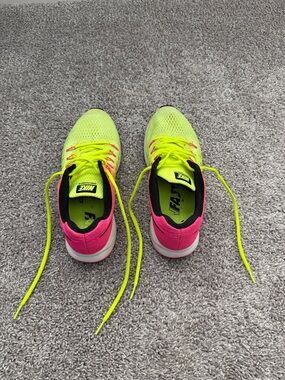 Nike Women’s Zoom Pegasus 33 Neon Yellow and Hot Pink Running Sneakers